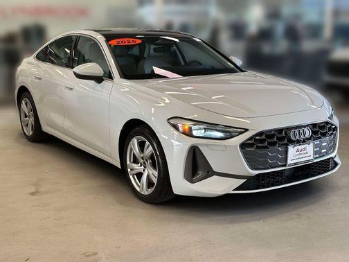 Glacier White Metallic 2025 Audi A5 2.0T quattro Premium