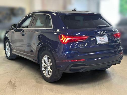 Navarra Blue Metallic 2023 Audi Q3 45 S line Premium