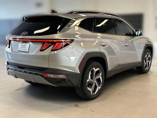 Shimmering Silver 2024 Hyundai TUCSON Limited