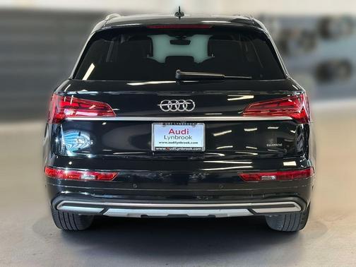 Brilliant Black 2023 Audi Q5 40 Premium Plus