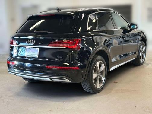 Brilliant Black 2023 Audi Q5 40 Premium Plus