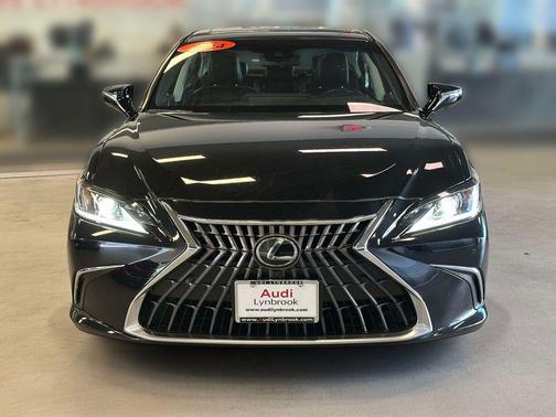 Obsidian Black 2024 Lexus ES 300h Luxury