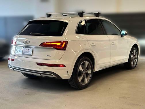 Ibis White 2022 Audi Q5 40 Premium