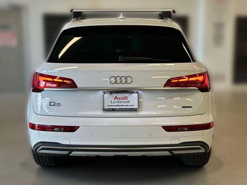 Ibis White 2022 Audi Q5 40 Premium