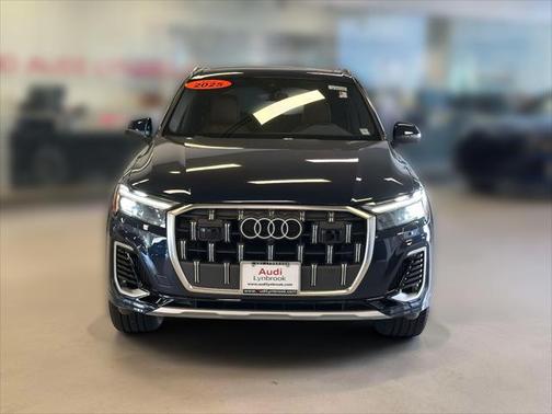 2025 Audi Q7 Premium 55 TFSI quattro Tiptronic