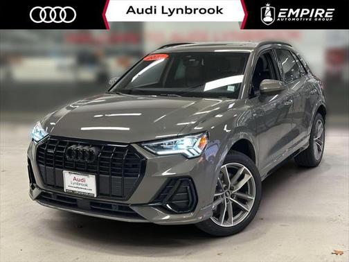 2025 Audi Q3 Premium 45 TFSI S line quattro Tiptronic