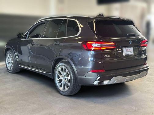 Dark Graphite Metallic 2023 BMW X5 xDrive40i