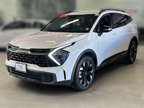 Glacial White Pearl 2024 Kia Sportage X-Line