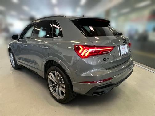 2025 Audi Q3 Premium 45 TFSI S line quattro Tiptronic