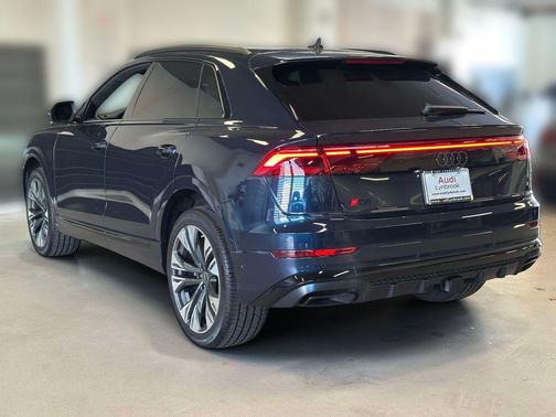 Waitomo Blue Metallic 2025 Audi Q8 55 Premium