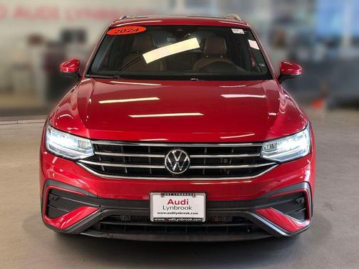Kings Red 2024 Volkswagen Tiguan 2.0T SE
