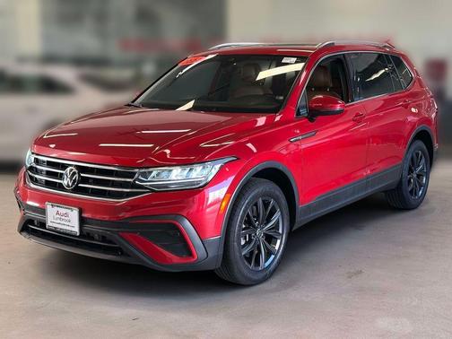 Kings Red 2024 Volkswagen Tiguan 2.0T SE