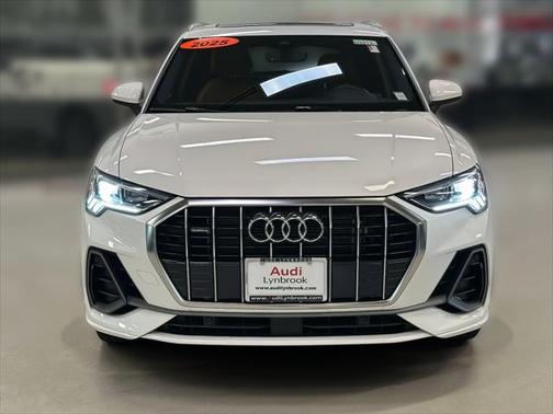 2025 Audi Q3 Premium 45 TFSI S line quattro Tiptronic