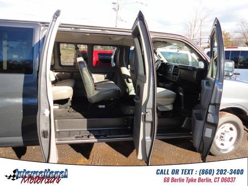 2017 Chevrolet Express 3500 LT