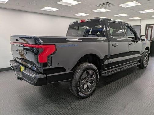 2024 Ford F-150 Lightning LARIAT