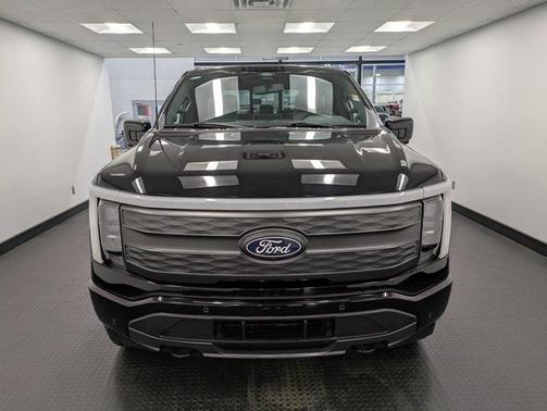 2024 Ford F-150 Lightning LARIAT