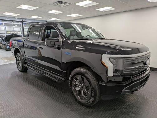 2024 Ford F-150 Lightning LARIAT