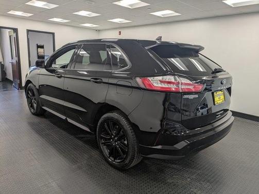 2022 Ford Edge ST Line