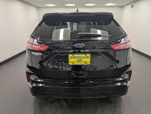 2022 Ford Edge ST Line