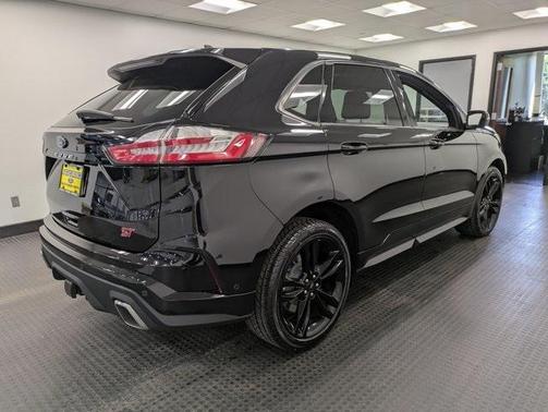 2022 Ford Edge ST