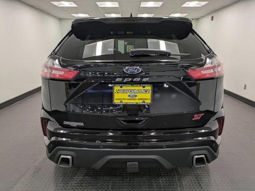 2022 Ford Edge ST