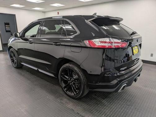 2022 Ford Edge ST