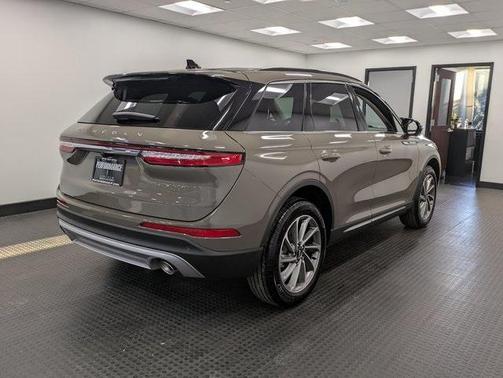 2025 Lincoln Corsair Premiere