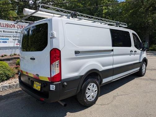 2022 Ford Transit-250 Base