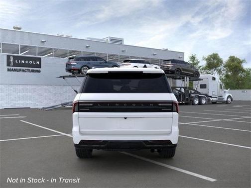 2025 Lincoln Navigator Reserve