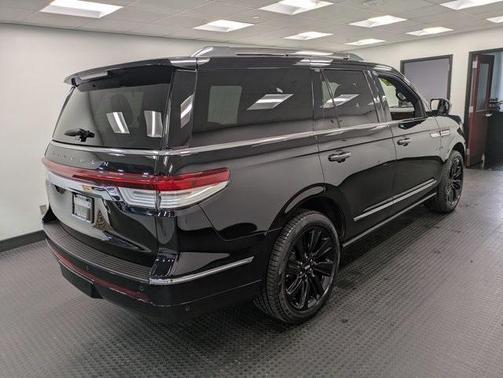 2023 Lincoln Navigator Reserve
