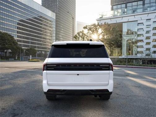 2025 Lincoln Navigator L Reserve