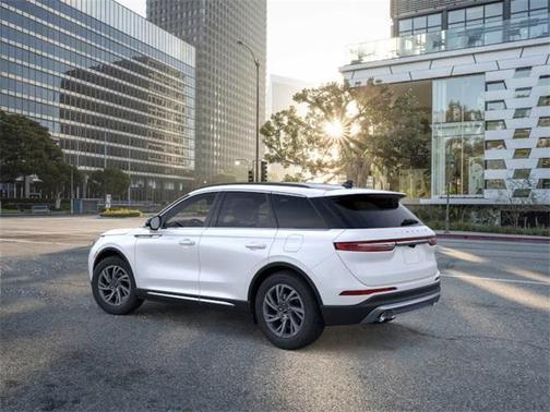2026 Lincoln Corsair PREMIERE