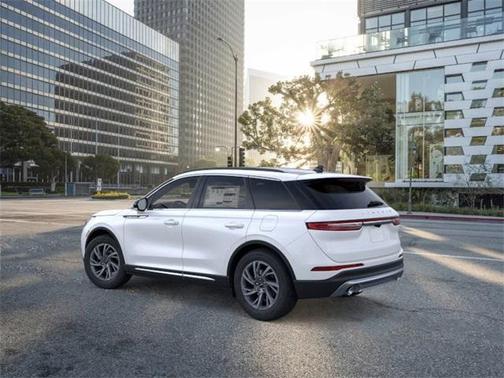 2026 Lincoln Corsair PREMIERE