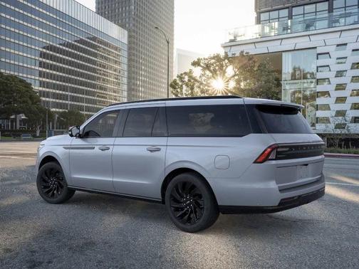2025 Lincoln Navigator L Reserve