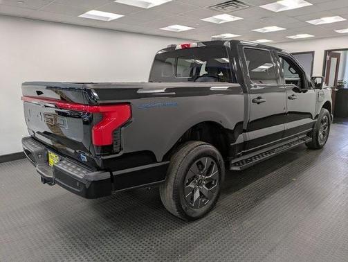 2023 Ford F-150 Lightning LARIAT