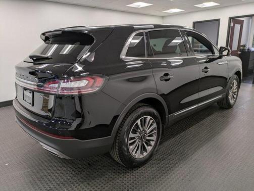 2020 Lincoln Nautilus Standard