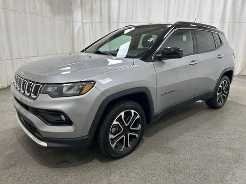 Billet Silver Metallic Clearcoat 2023 Jeep Compass Limited