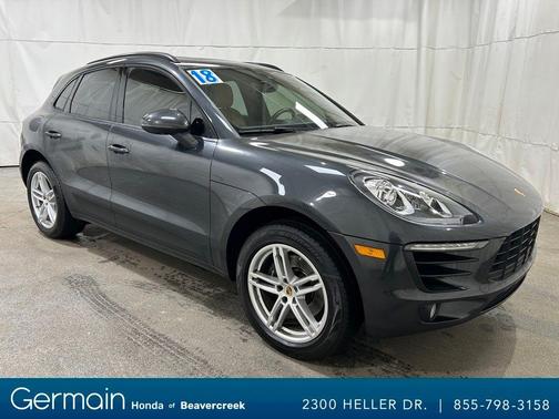 2018 Porsche Macan Base (PDK)
