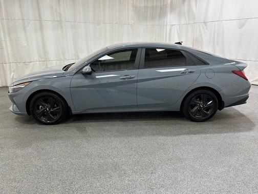 2023 Hyundai ELANTRA HEV Blue
