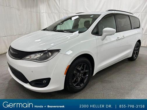 2020 Chrysler Pacifica Touring-L