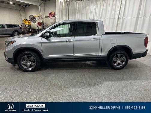 Lunar Silver Metallic 2023 Honda Ridgeline RTL-E