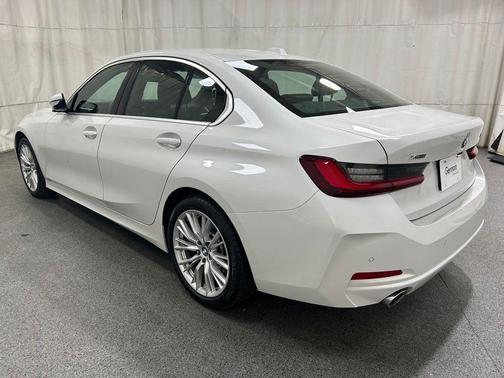 2024 BMW 330 i xDrive