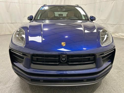 2025 Porsche Macan T