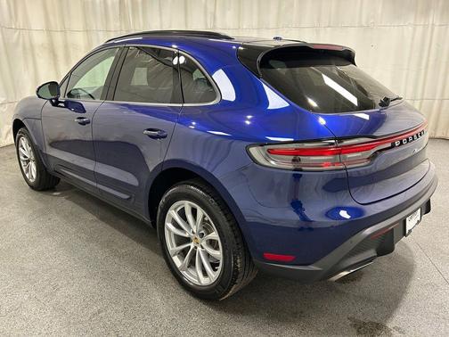 2025 Porsche Macan T