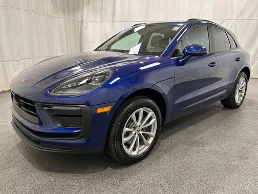 2025 Porsche Macan T