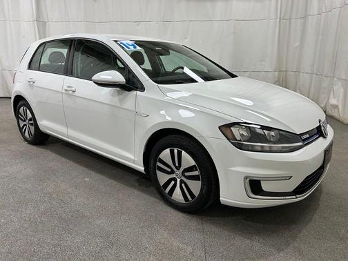 Pure White 2019 Volkswagen e-Golf SE