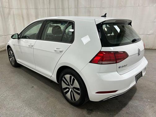 Pure White 2019 Volkswagen e-Golf SE