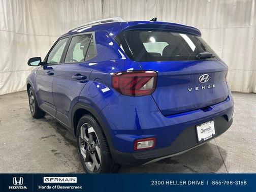 2022 Hyundai VENUE Limited