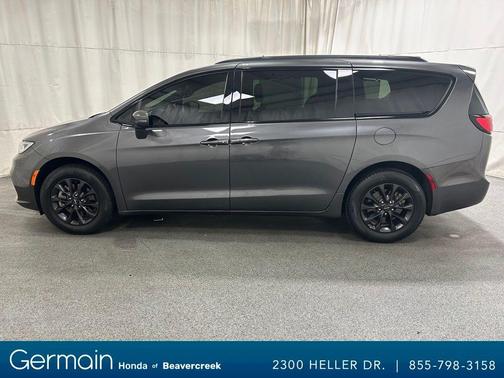 2022 Chrysler Pacifica Touring-L