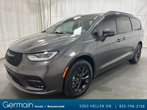 2022 Chrysler Pacifica Touring-L
